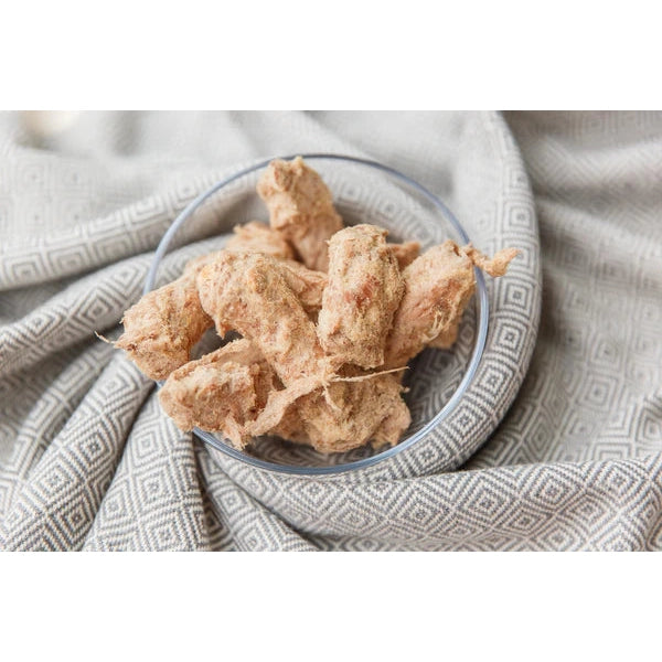 Freezy Paws Freeze Dried Salmon Coated Chicken Necks Dog and Cat Treats 100g (+_+)