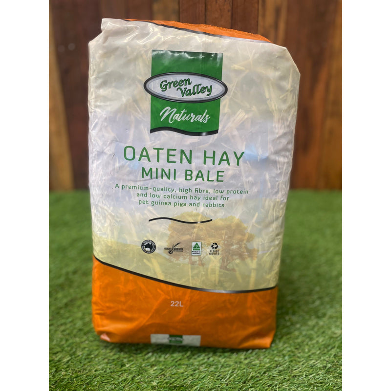 Green Valley Naturals Oaten Hay Mini Bale for Small Animals 22L