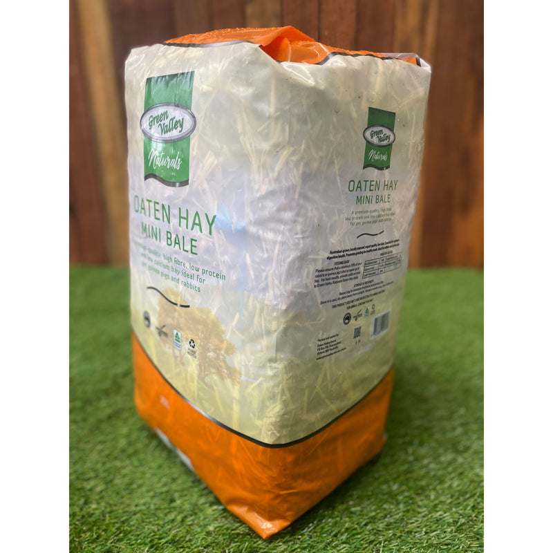 Green Valley Naturals Oaten Hay Mini Bale for Small Animals 22L